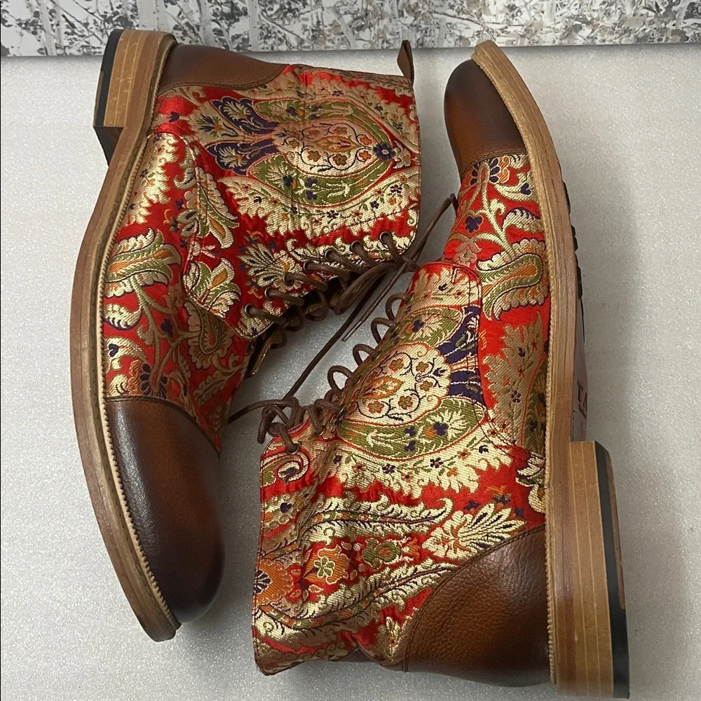 Taft The Jack in Red Paisley - Picture 10 of 15